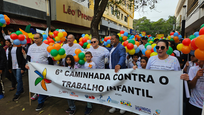 VI CAMINHADA CONTRA O TRABALHO INFANTIL