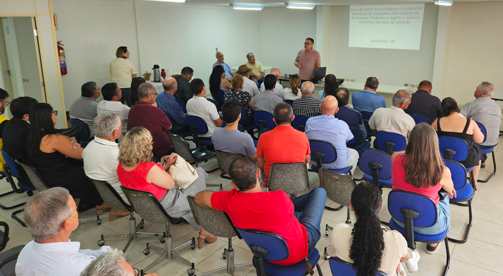 DIRETORES DO SEAAC PARTICIPAM DE REUNIÃO NO MTE