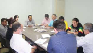 SEAAC sedia reunião com Candidatos a Prefeito
